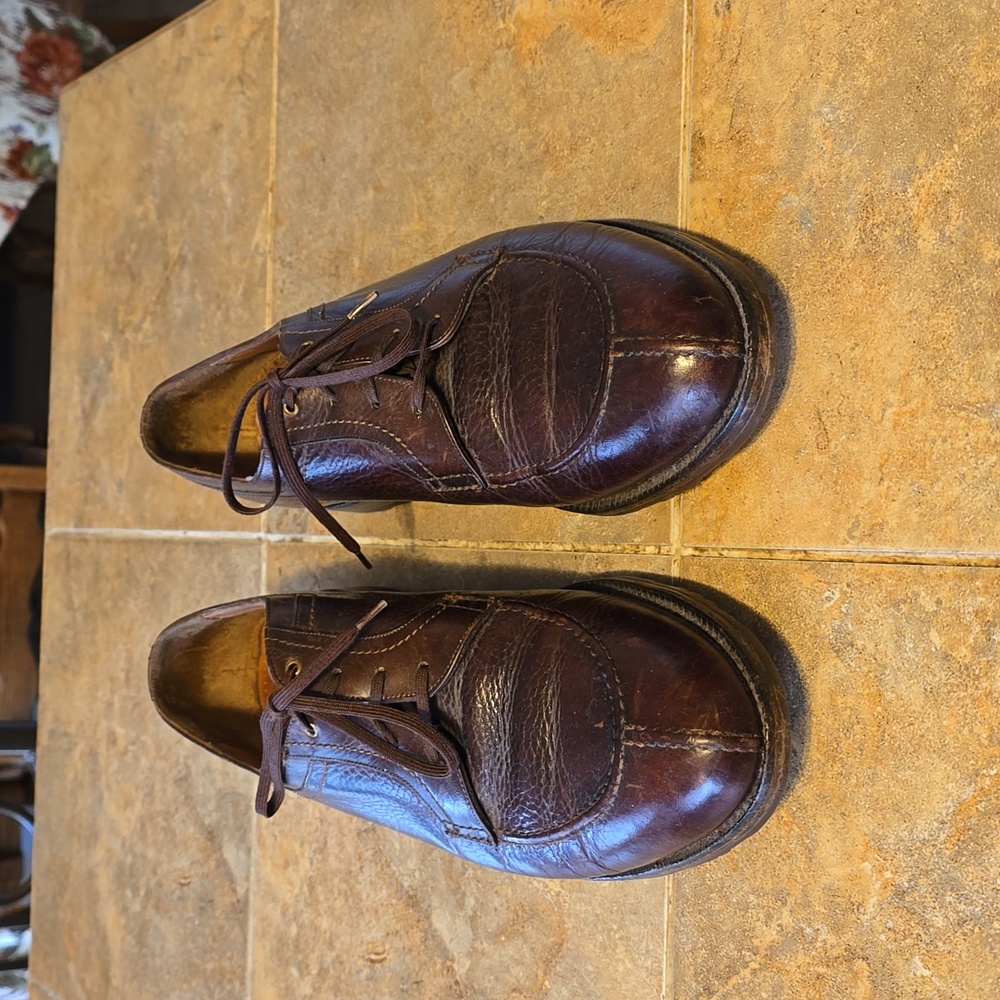 Johnston & Murphy Leather Oxfords